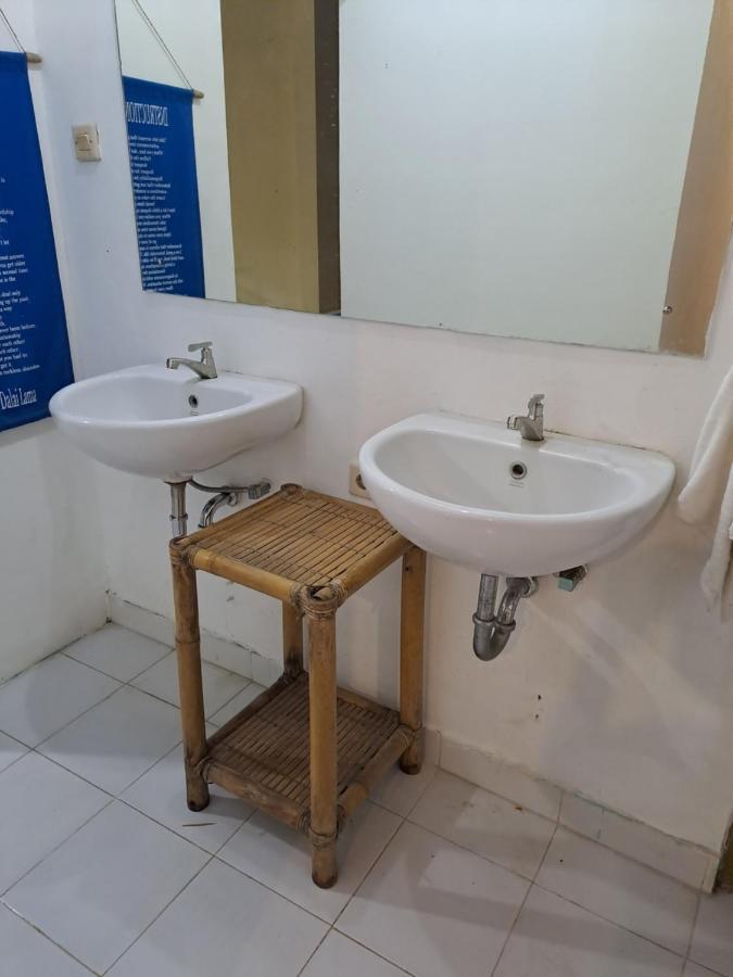 Shalana Homestay- Formerly Teka Teki House 세미냑 외부 사진