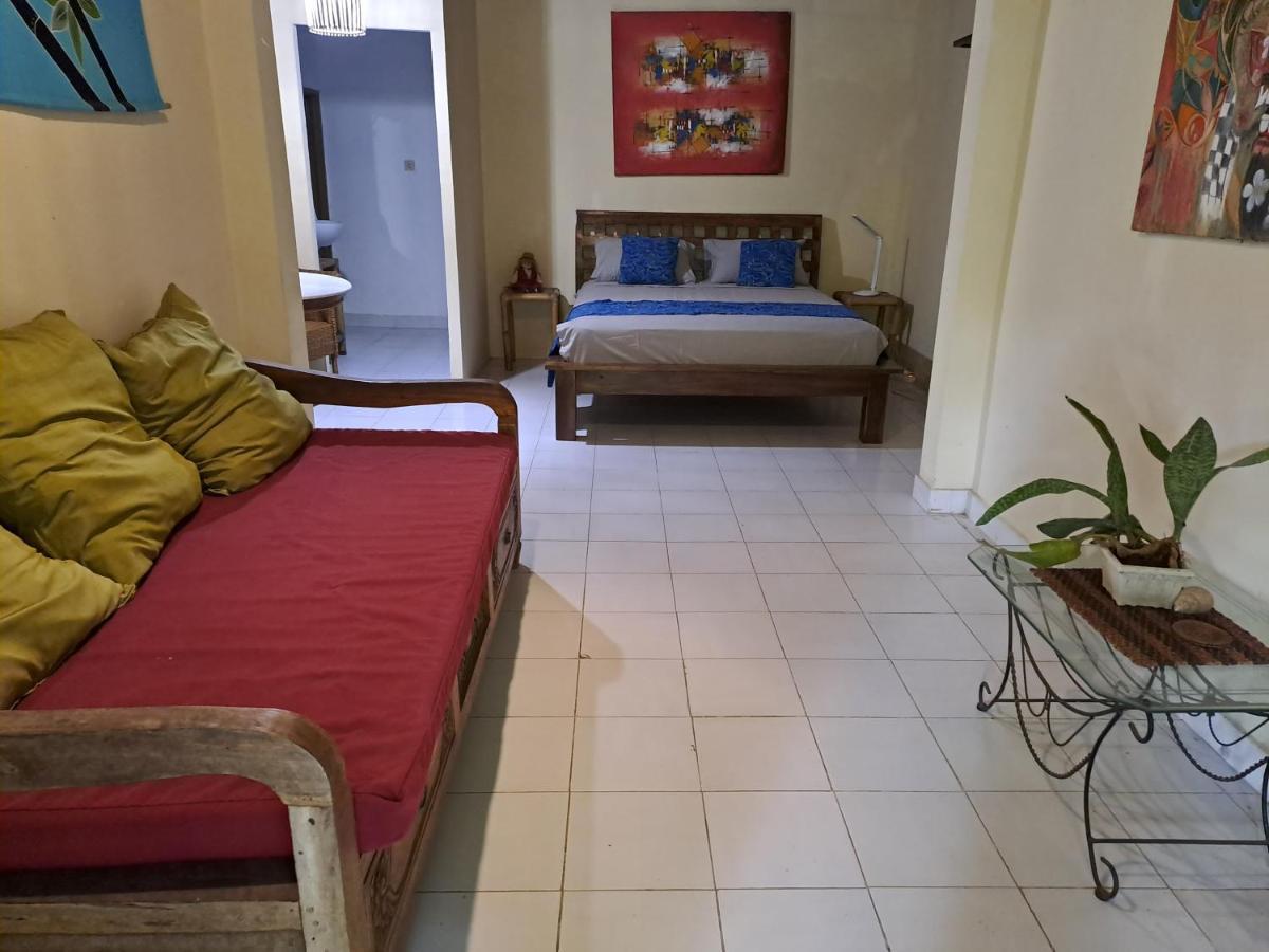 Shalana Homestay- Formerly Teka Teki House 세미냑 외부 사진