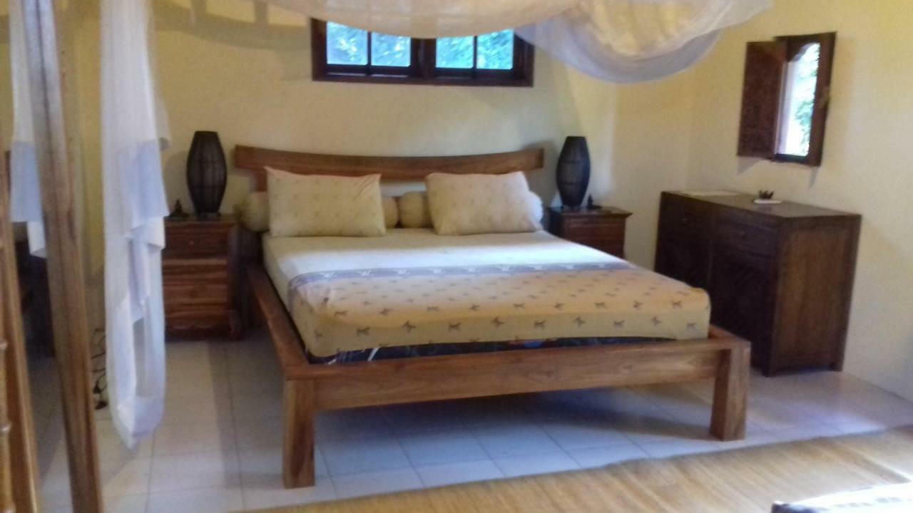 Shalana Homestay- Formerly Teka Teki House 세미냑 외부 사진